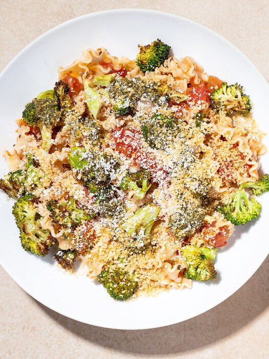 A plate of vegan pasta made from Purple Carrot