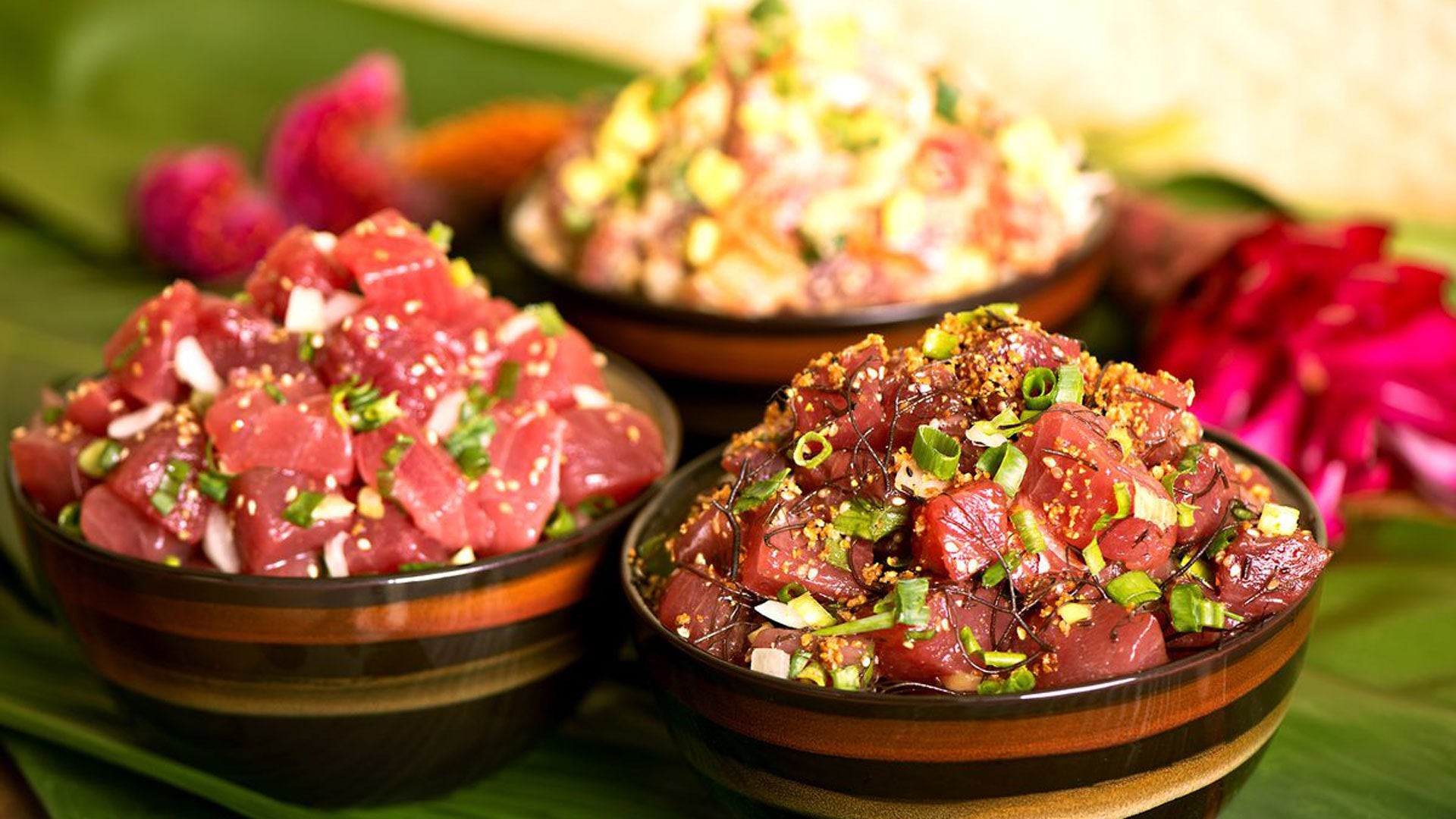 Bowl of fresh ahi tuna poke with seaweed and sesame seeds