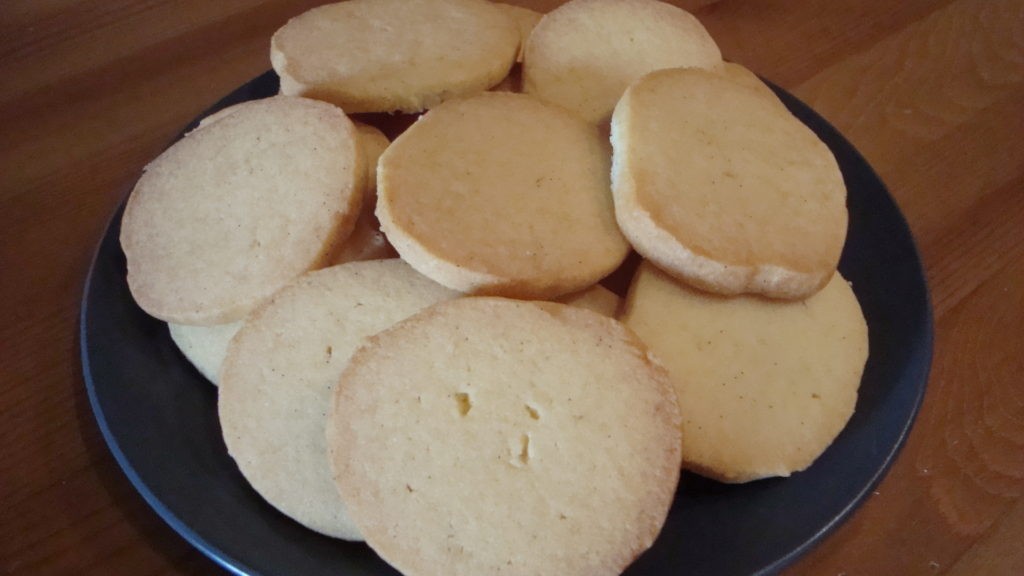 Cartoon danish food: Close-up of freshly baked Danish butter cookies, recipe inspired by The Simpsons, ready to eat.