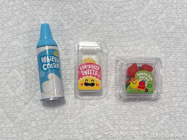 Miniverse Diner Series 1 surprise ball ingredients packaging close-up