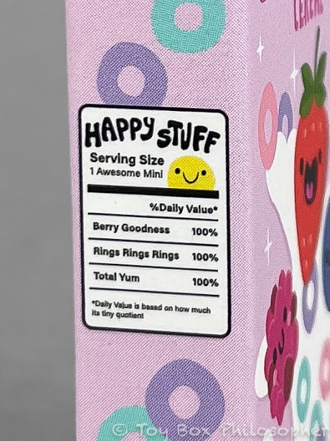 Miniverse Make It Mini Kitchen set berry cereal box nutrition label zoomed detail