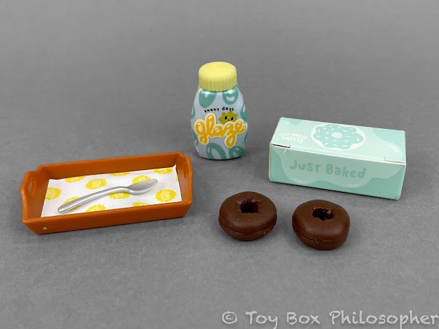 Miniverse Make It Mini Kitchen set berry cereal donuts ingredients