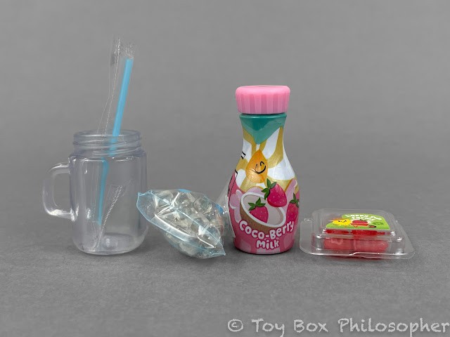 Miniverse Make It Mini Kitchen set coco-berry milk ingredients