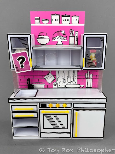 Miniverse Make It Mini Kitchen set pink side of upper cardboard insert