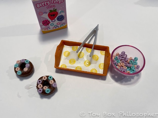 Miniverse Make It Mini Kitchen set resin glaze mess on tray paper