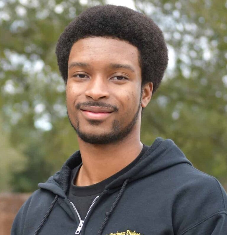 Portrait of Christian from Baton Rouge, sharing his experience as a food recipient and volunteer.