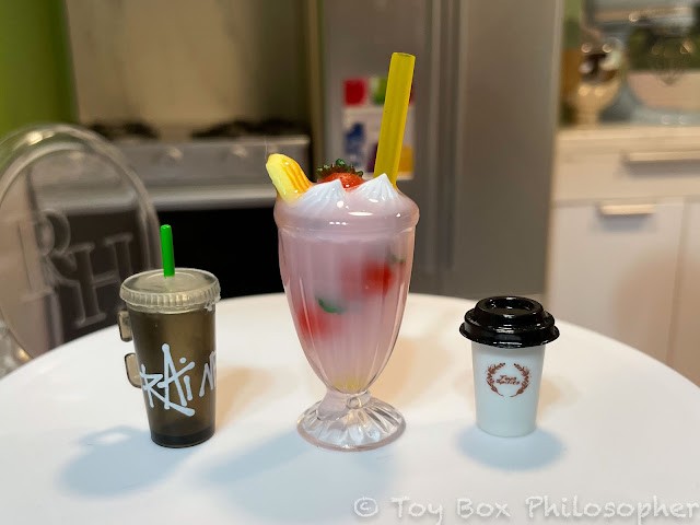 Scale comparison of Miniverse milkshake with other doll drinks