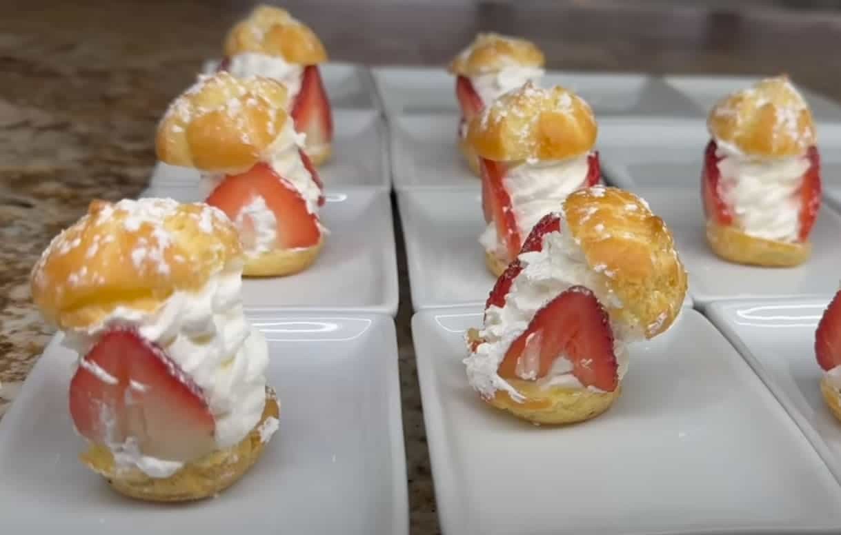 Strawberry cream puffs at the Bellagio Buffet dessert station