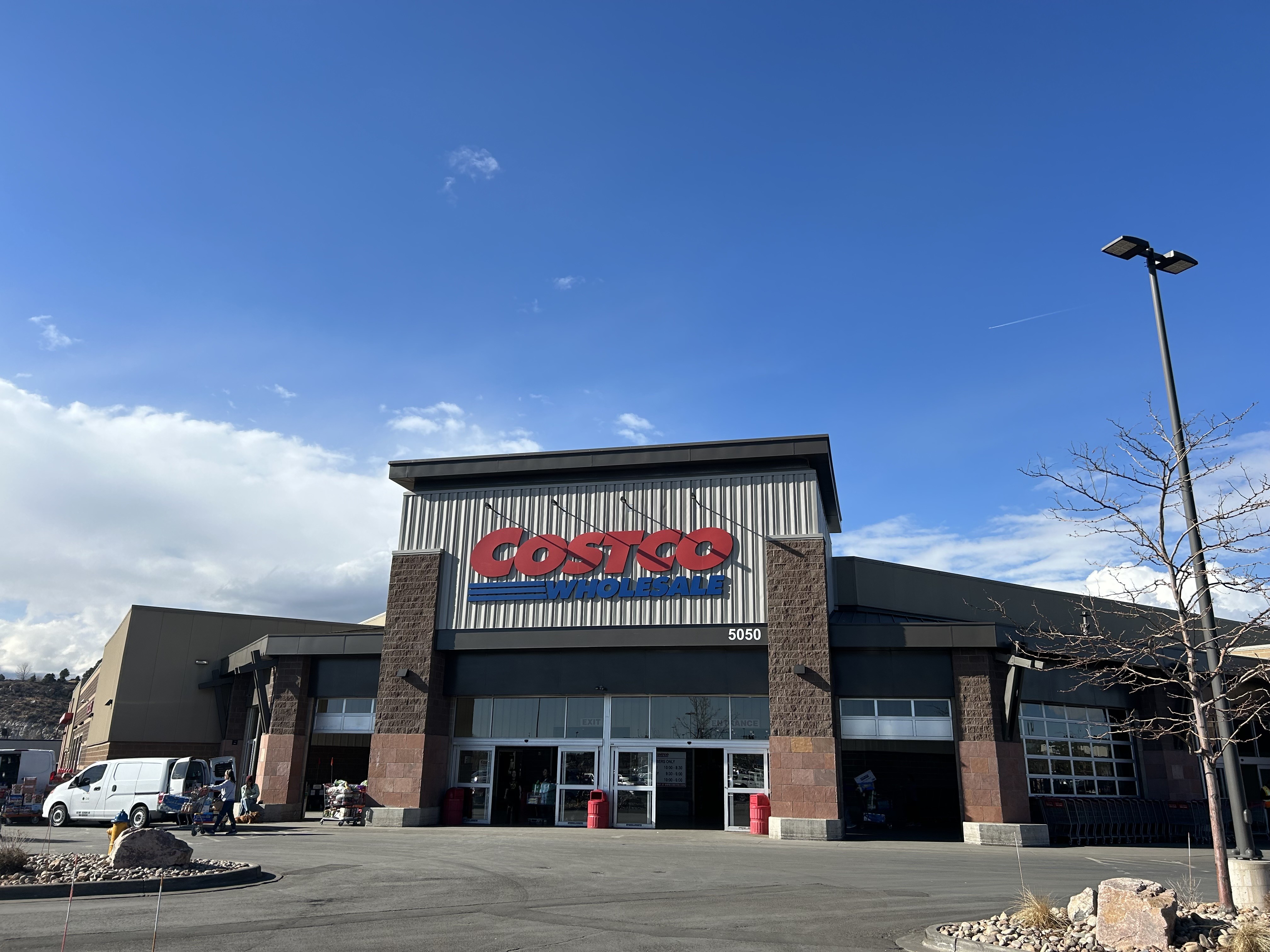 Find the Best Eats: Is Costco Food Court Near Me Worth It?