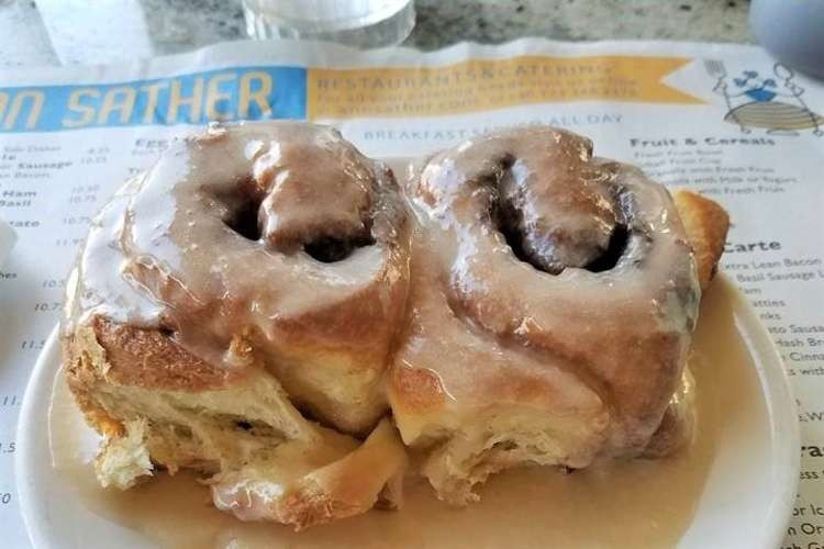 Ann Sather cinnamon rolls