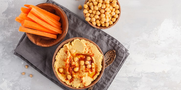 Carrots and hummus