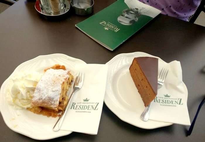 Potently delicious Kardinalschnitte in Austrian food
