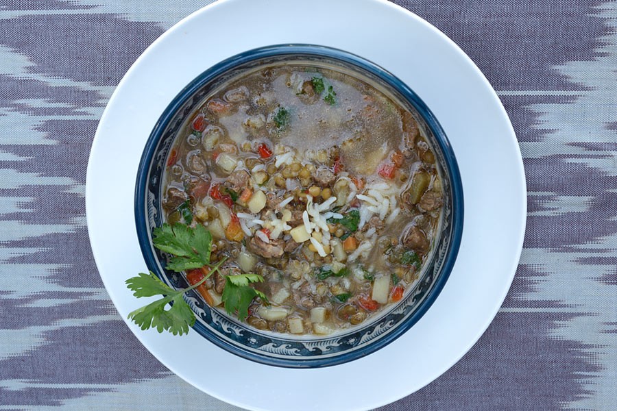 Hearty Mashhurda Soup, a Comforting Bowl