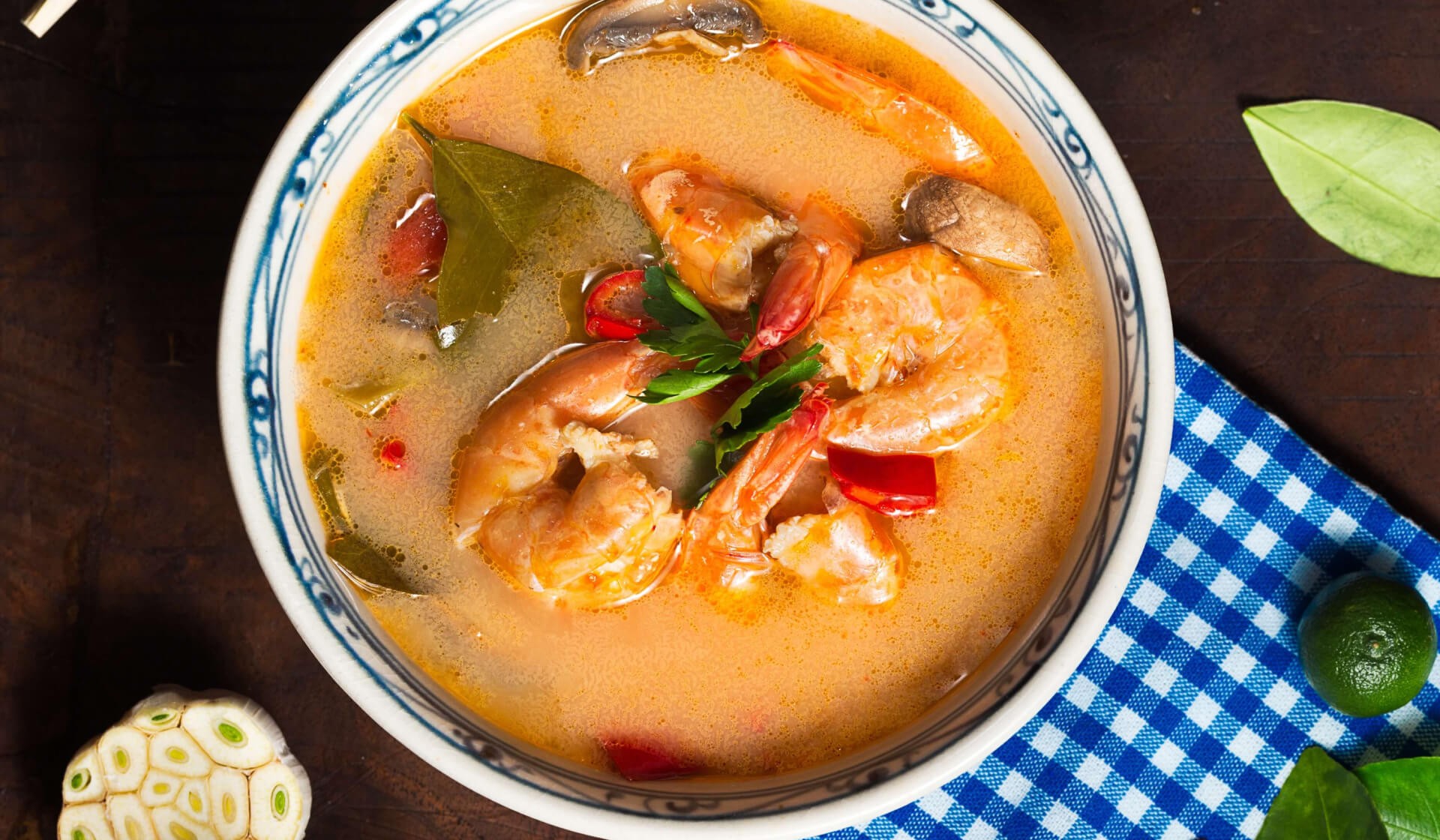 Tom yum soup with shrimp and mushrooms