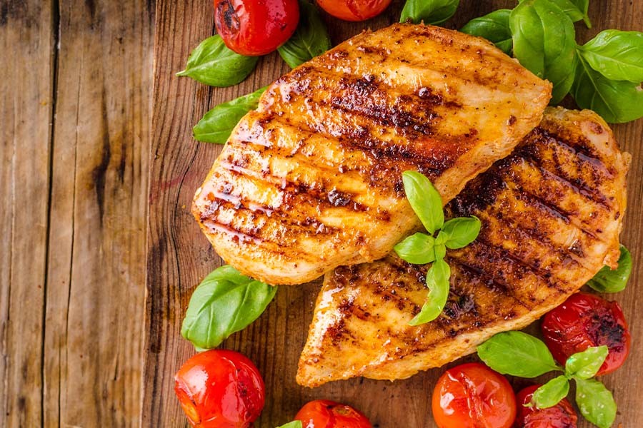Grilled chicken breast with herbs