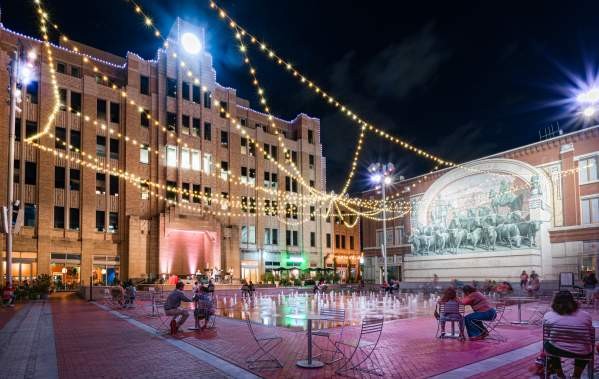Sundance Square Plaza Restaurants