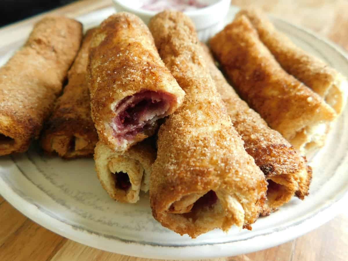 Cinnamon sugar jelly rolls offer a guilt-free indulgence