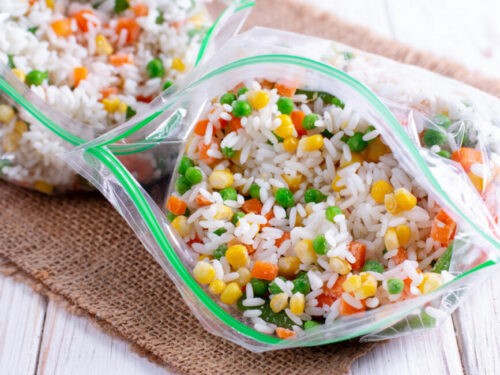 Ziploc baggies full of rice and veggies