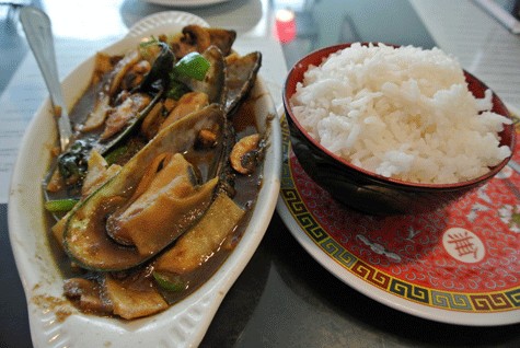 Green Curry with Mussels and Rice
