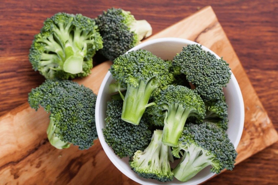 Broccoli rich in Vitamins A, C, and E to protect eyes from harmful free radicals