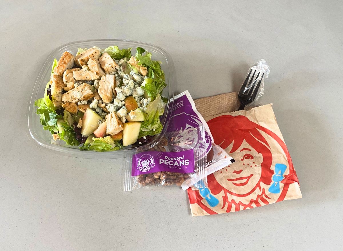 Wendy's Apple Pecan Salad: A Nutritious Fast Food Choice
